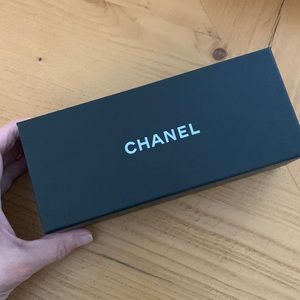 Chanel sunglasses gift box